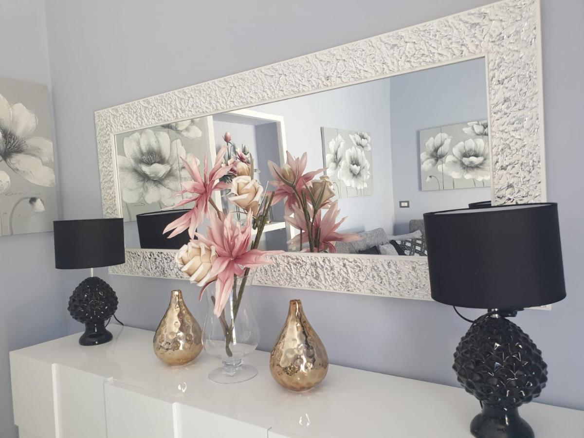 La Rosa Dorata Apartment Martis Bagian luar foto